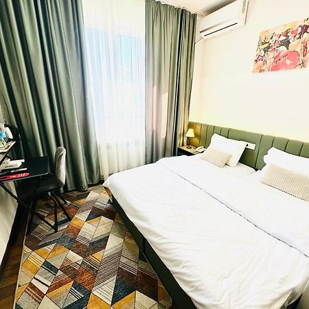 Nava Hotel Єреван Екстер'єр фото