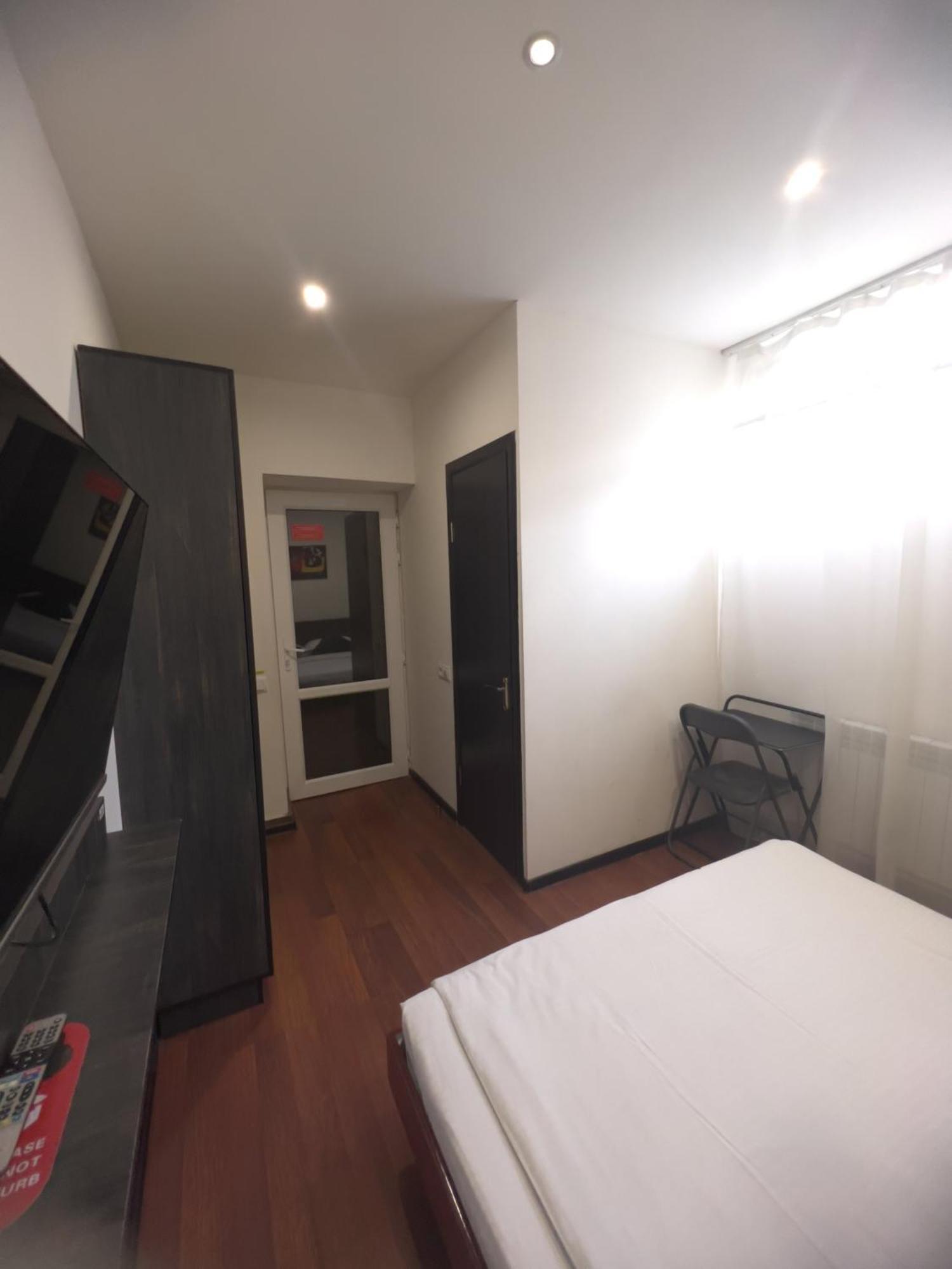 Nava Hotel Єреван Номер фото