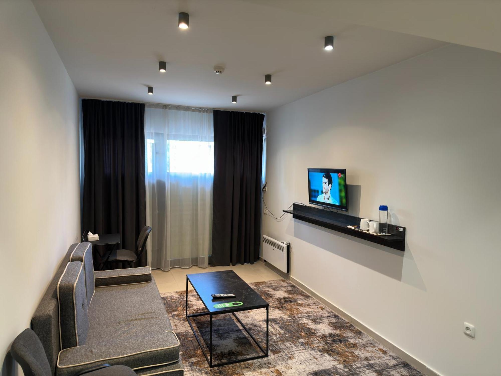Nava Hotel Єреван Екстер'єр фото
