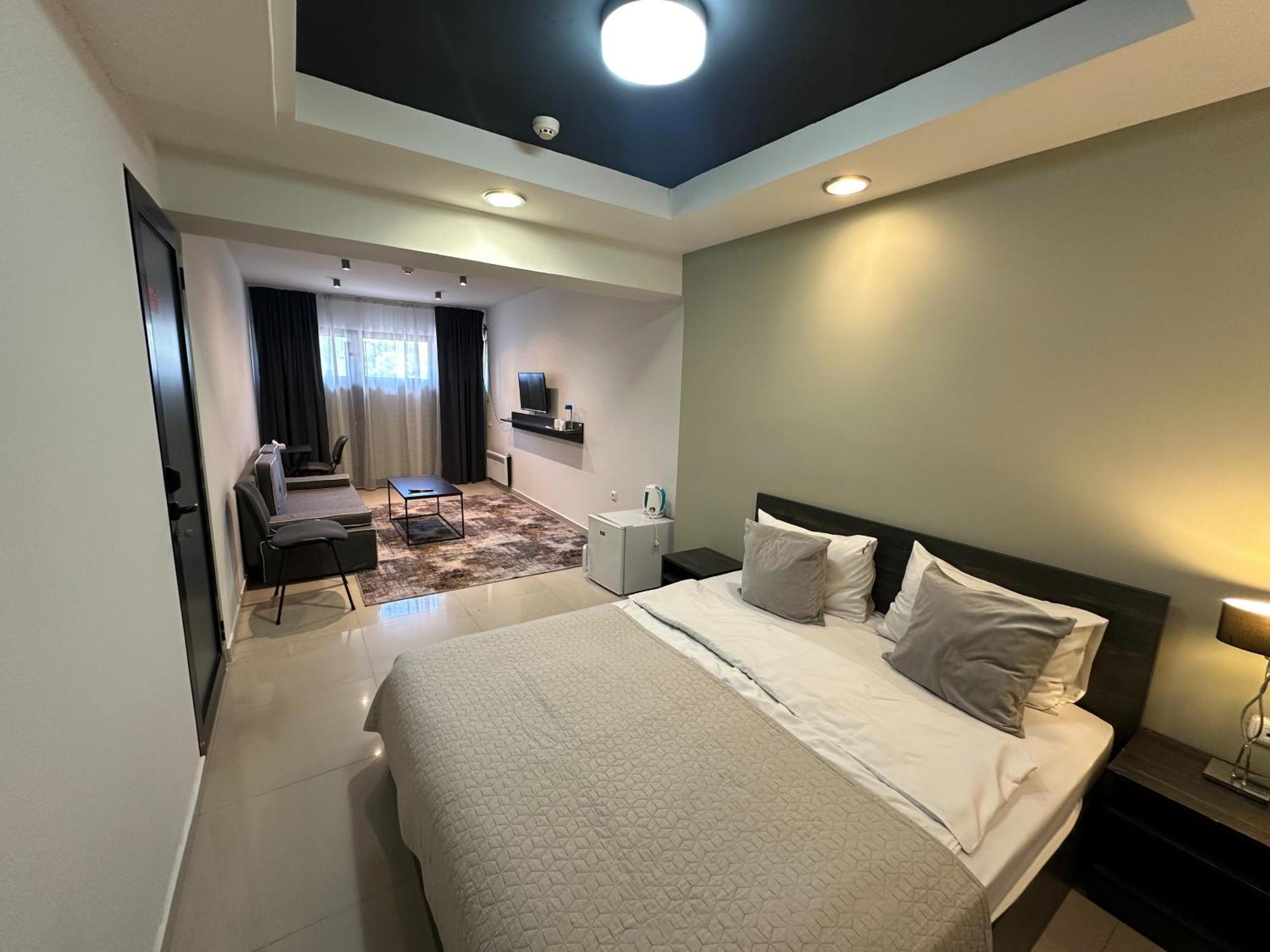 Nava Hotel Єреван Екстер'єр фото