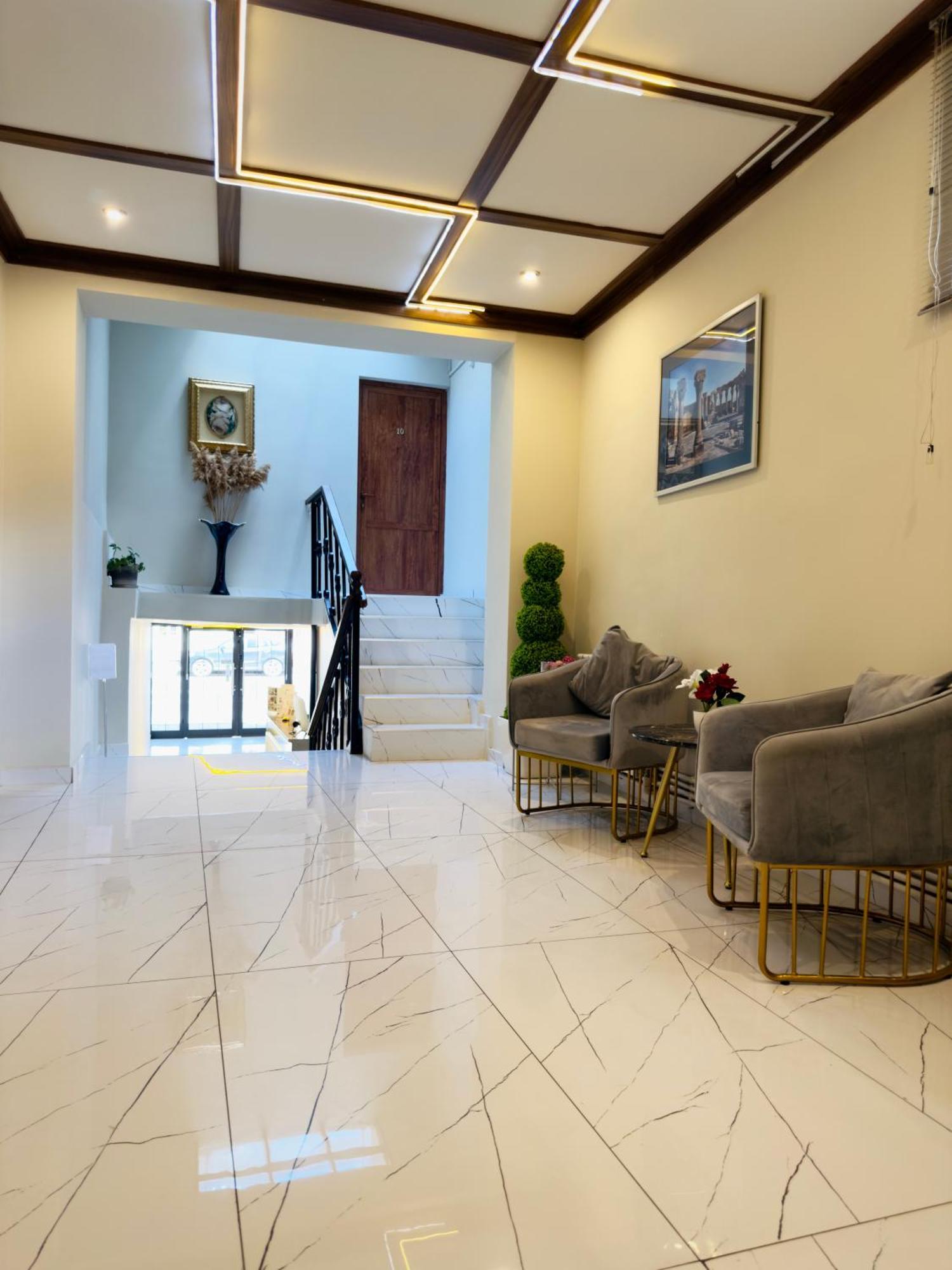 Nava Hotel Єреван Екстер'єр фото