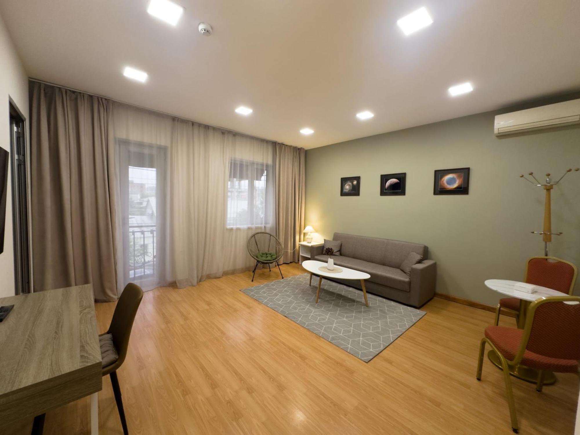 Nava Hotel Єреван Екстер'єр фото